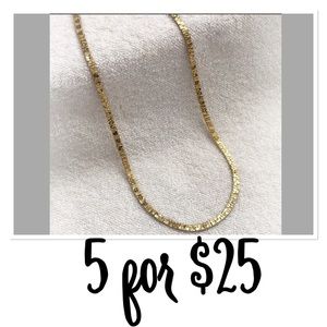 🚨CLOSET CLOSING🚨 Gold Toned “I love You” Necklace